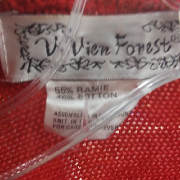 Red sweater - Picture 3 of 9